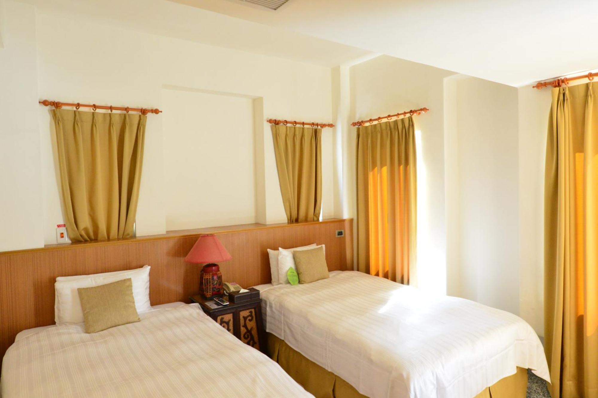 Papago International Resort Чишанг Екстериор снимка