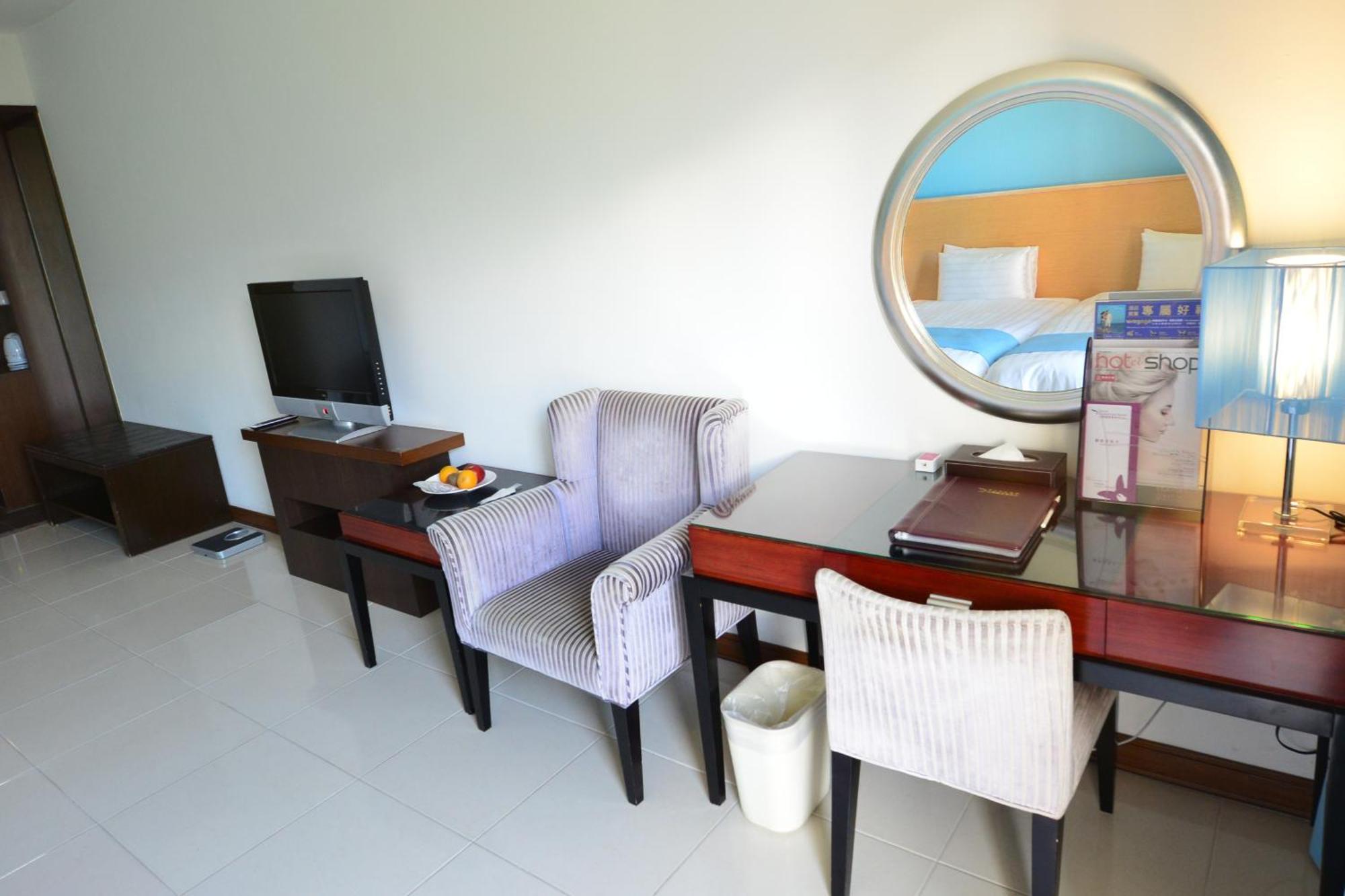 Papago International Resort Чишанг Екстериор снимка