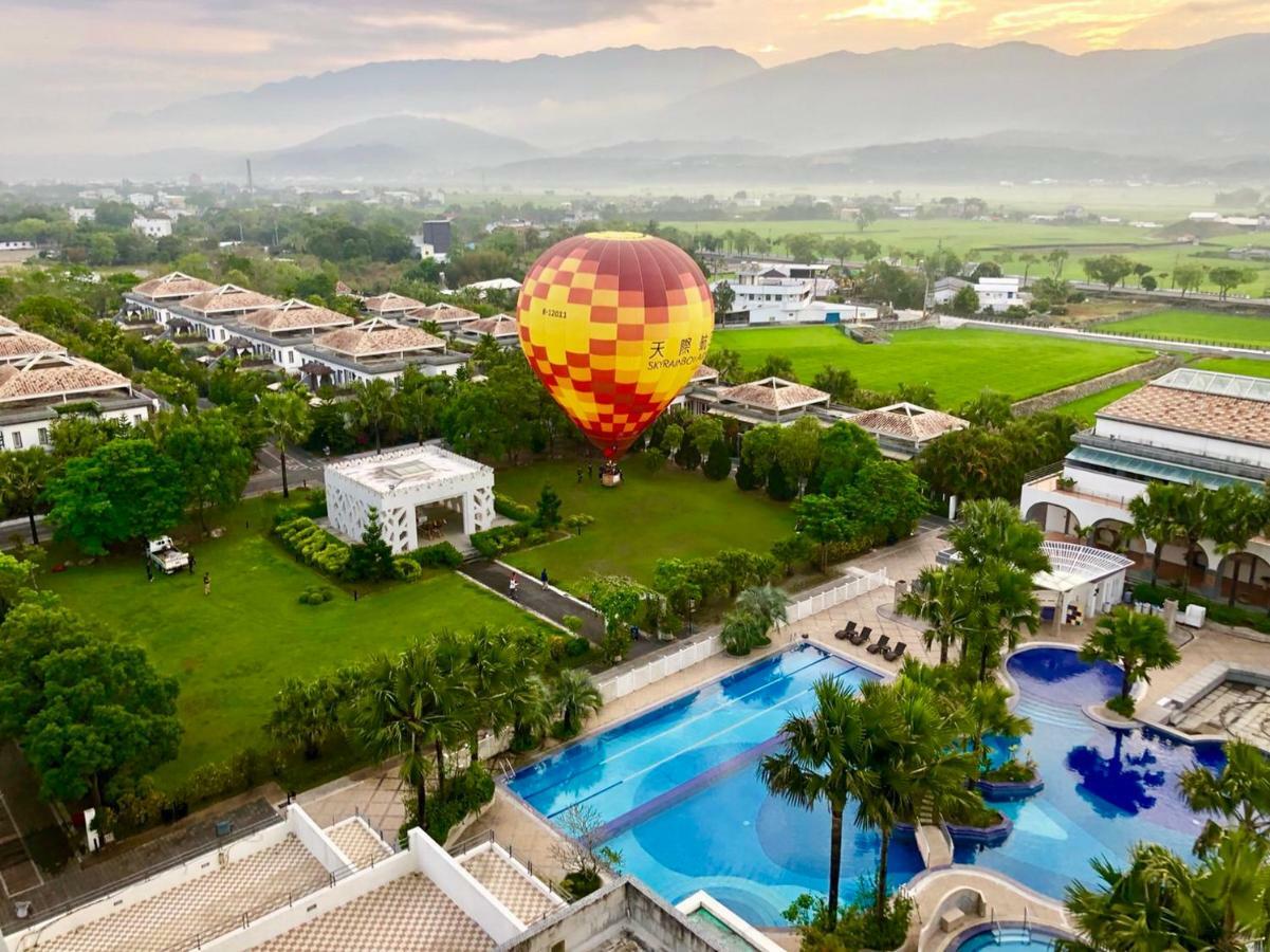 Papago International Resort Чишанг Екстериор снимка